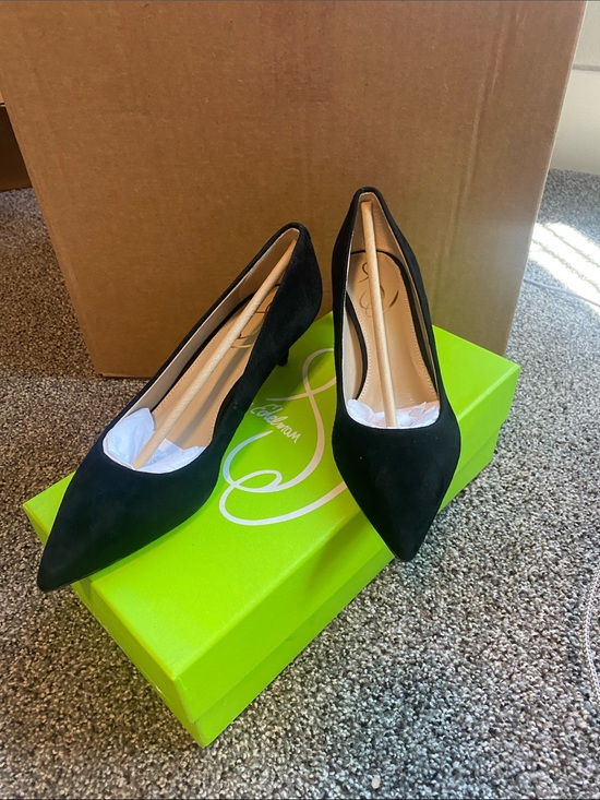 Sam Edelman Shoes - Sam Edelman Black Pointed-Toe Low Heel Pumps